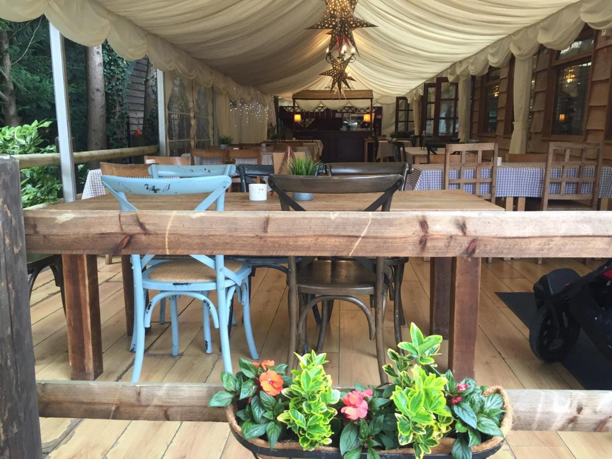Bell Tent Glamping At Marwell Resort Winchester Luaran gambar